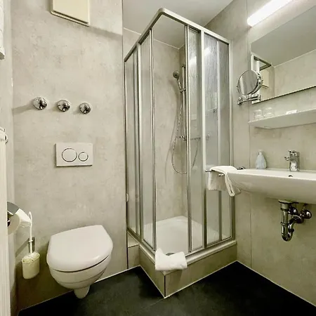 Businesshotel 3* ברלין